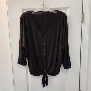 CABLE AND GAUGE LARGE BLACK CROP TOP WITH TIE